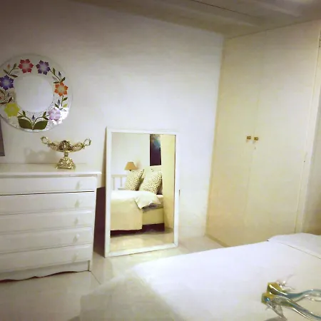 Infinity Mykonos Suites 2*