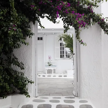 Infinity Mykonos Suites 2*
